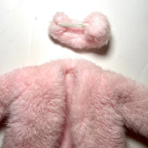 MATTEL 90s Y2K Authentic Vintage Barbie Pink Faux Fur & Ear Muff Set HTF - Picture 3 of 3